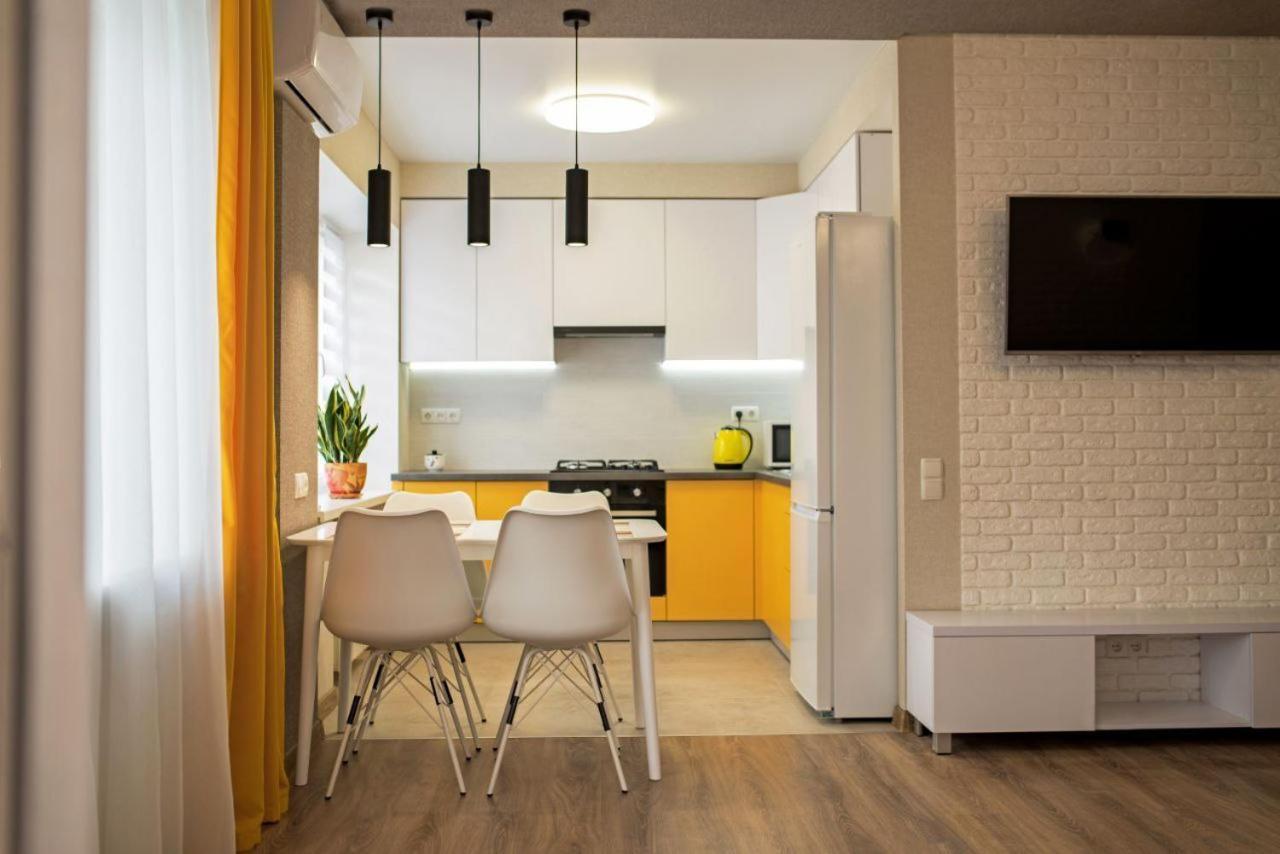 2 In The Center Of Apartment